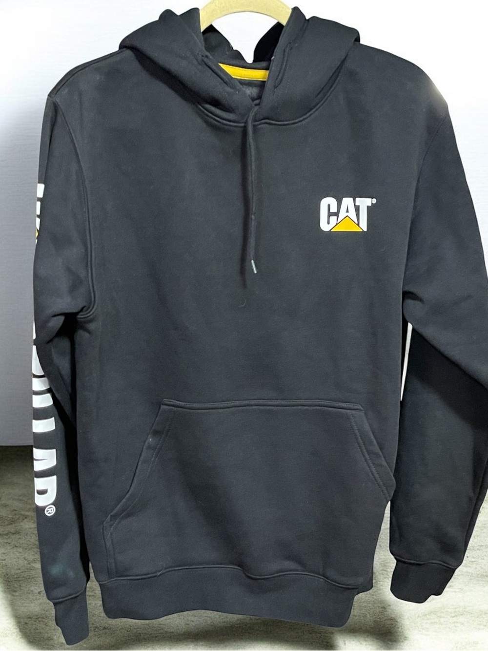 Men’s medium Caterpillar black hoodie